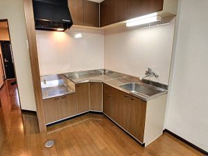 フラワーパーク南四十万　Ａ棟_０００Ｂ_内装画像3_キッチン